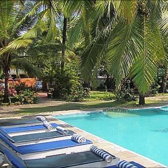 Kristal Sands Beach Resort 卡兰古特 外观 照片